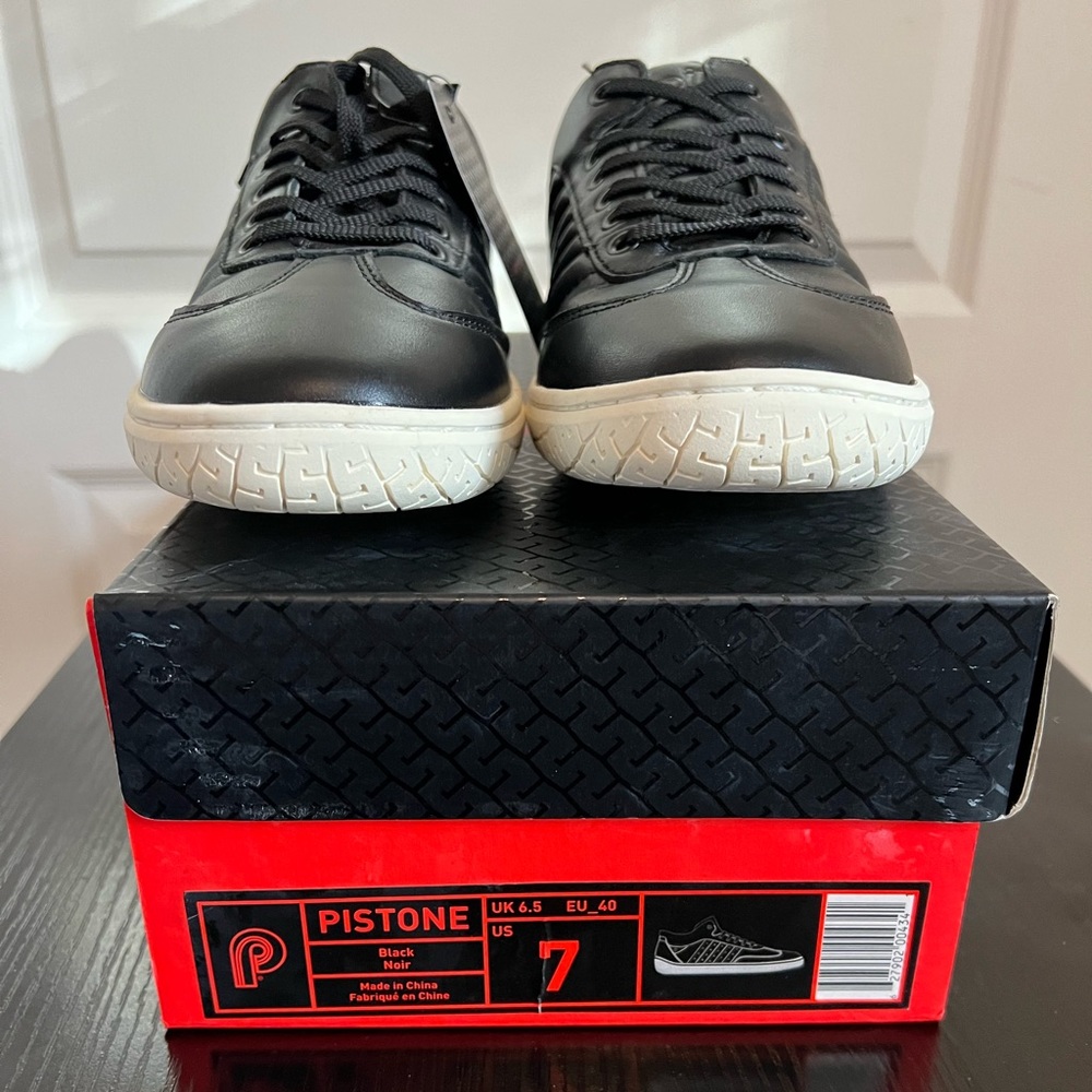 Piloti Pistone men’s driving shoe size 7.